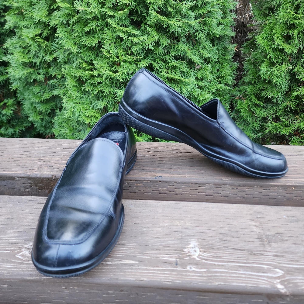 PRADA Men's Black Leather Loafers Prada    Size 6.5 US 7.5 Made in Italy  🇮🇹